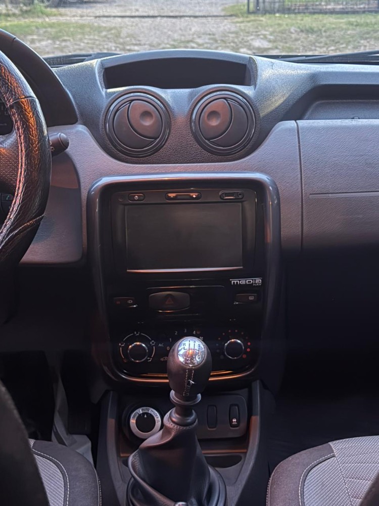 Renault DUSTER 2.0 4X4 — foto 6